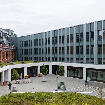 MasterLine 8 Windows, MasterLine 8 Doors, SlimLine 38 Windows, SlimLine 38 Doors, ConceptWall 50 Façades, SlimLine 38 Ferro Windows, SlimLine 38 HI Windows, MasterLine 8 Windows, MasterLine 8 HI Windows and CW 50-HI Façades - Leopoldskazerne located in Gent, Belgium