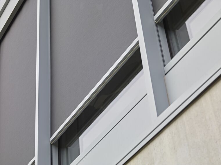 ConceptWall 50 Façades and Fixscreen Minimal Solar Shading - Hannibal located in Roeselare, Belgium