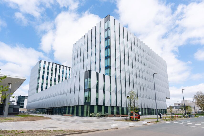 CW 65-EF Façades - ASML Building 3 located in Veldhoven, The Netherlands