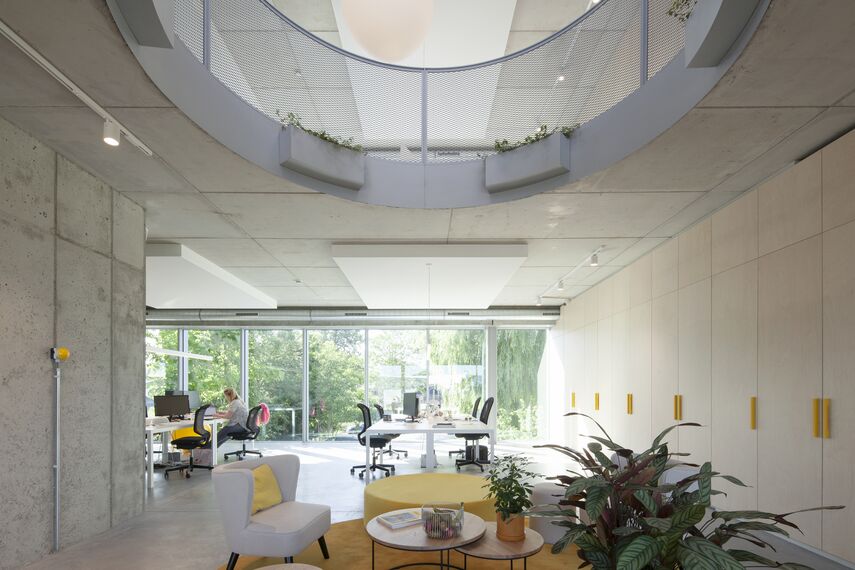 ConceptWall 50 Façades and Fixscreen Minimal Solar Shading - Hannibal located in Roeselare, Belgium