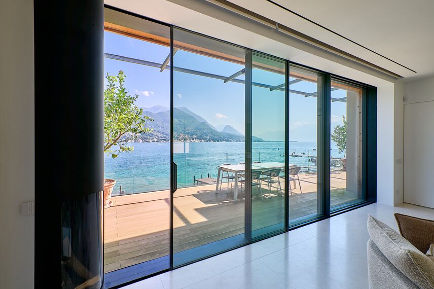 SlimLine 38 Windows, MasterLine 8 Doors, HiFinity Sliding & Folding, SlimPatio 68 Sliding & Folding and MasterLine 8 Panel Door Doors - Villa HiFinity Garda Lake located in Brescia, Italy