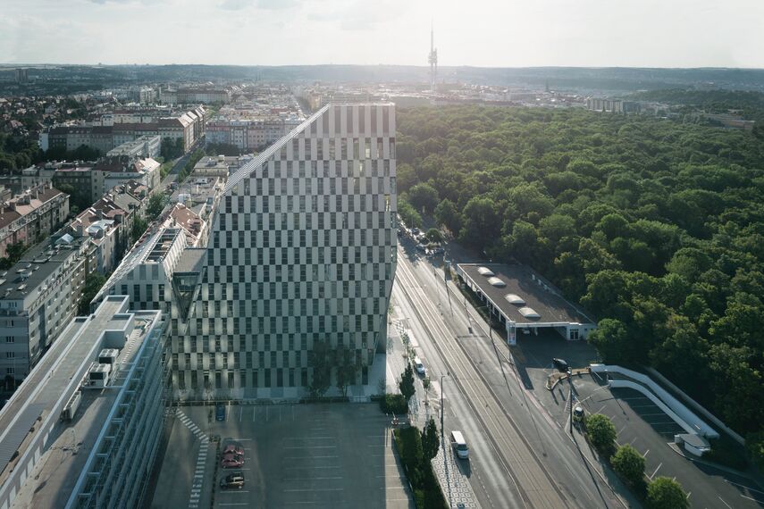 CW 86 Standard Façades and CW 86-EF Façades - Crystal located in Prague, Czech Republic
