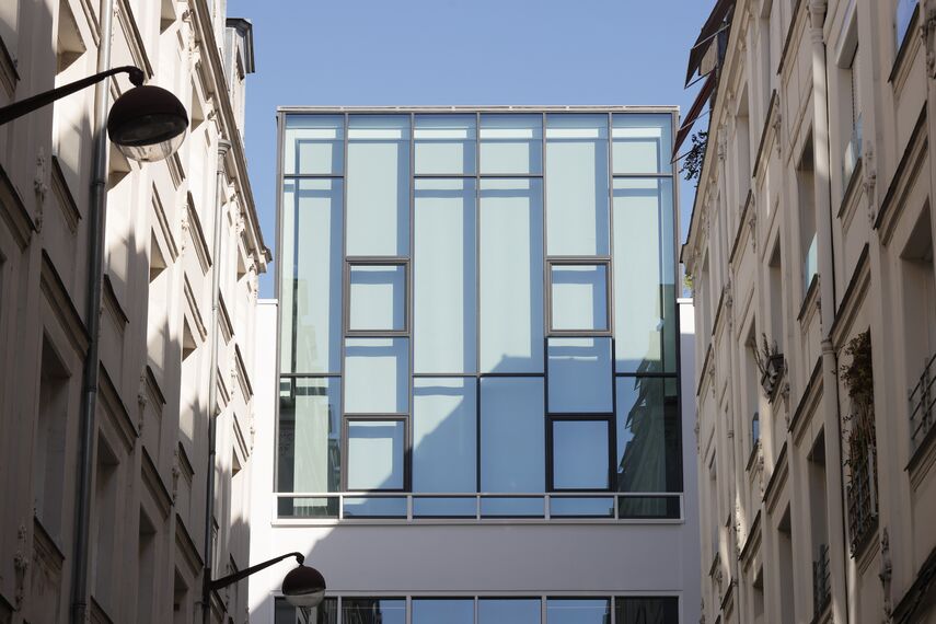 SlimLine 38 Windows, SlimLine 38 Doors and CW 50-SL Façades - Villa Malevart located in Paris, France