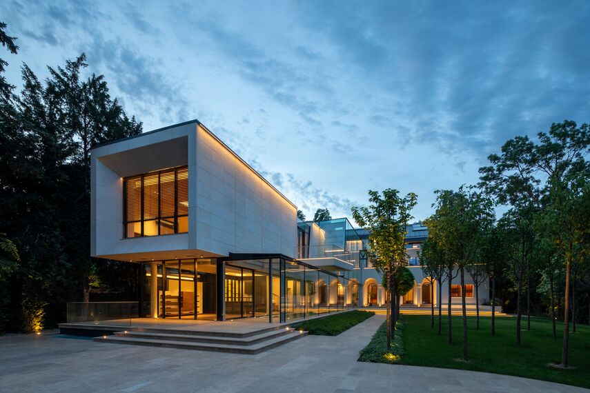 HiFinity Sliding & Folding - Villa JCV located in Bucharest, Romania