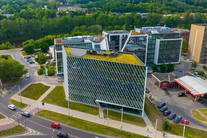 CW 50-HI Façades, MasterLine 8 HI Windows and MasterLine 8-HI Doors - Sporto 16 located in Vilnius, Lithuania