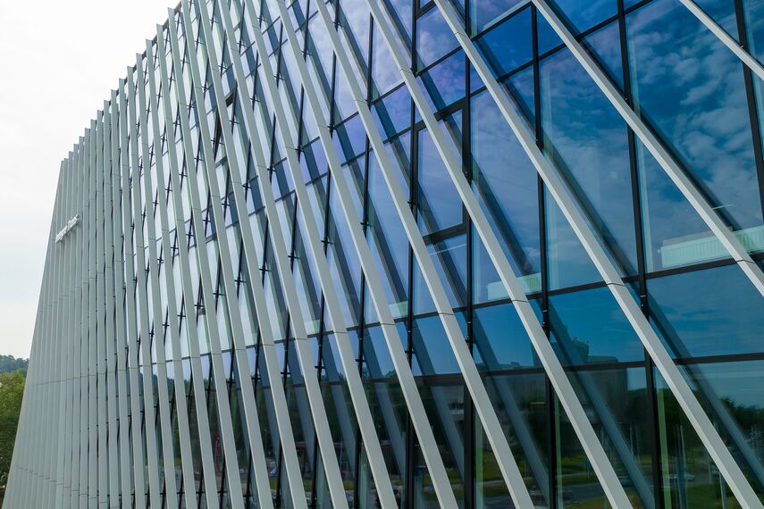 CW 50-HI Façades, MasterLine 8 HI Windows and MasterLine 8-HI Doors - Sporto 16 located in Vilnius, Lithuania