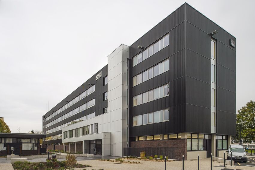 ConceptWall 50 Façades, CD 68 Doors and TS 68 Windows - College/University University of Rouen located in Rouen, France