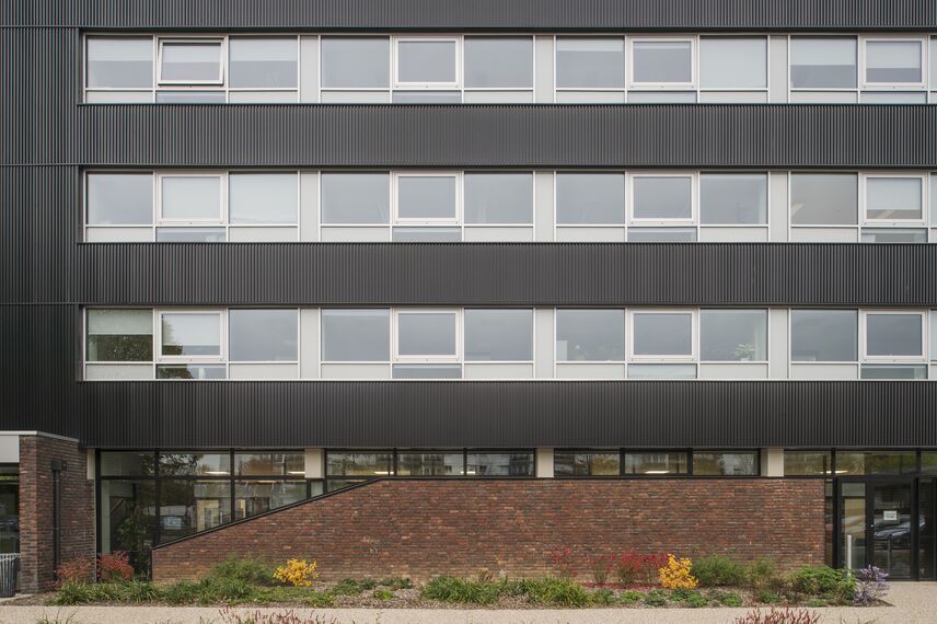 ConceptWall 50 Façades, CD 68 Doors and TS 68 Windows - College/University University of Rouen located in Rouen, France