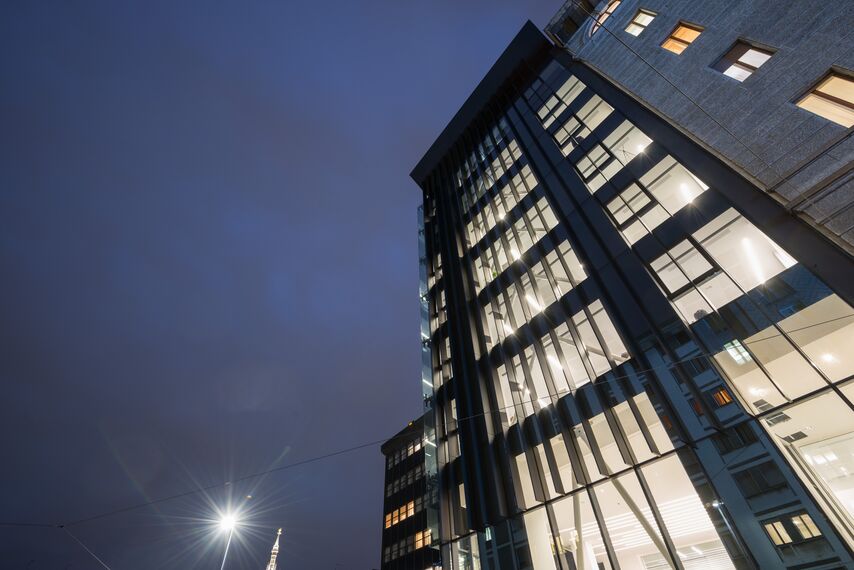 CW 60-SC Façades - Office building Office building Largo Augusto Milano located in Milan, Italy