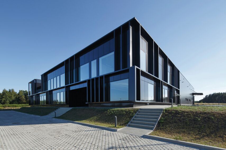 ConceptSystem 59Pa Windows, ConceptPatio 155 Sliding & Folding and CW 50-HI Façades - Office building Pivexin Technology Headquarter located in Babice, Poland