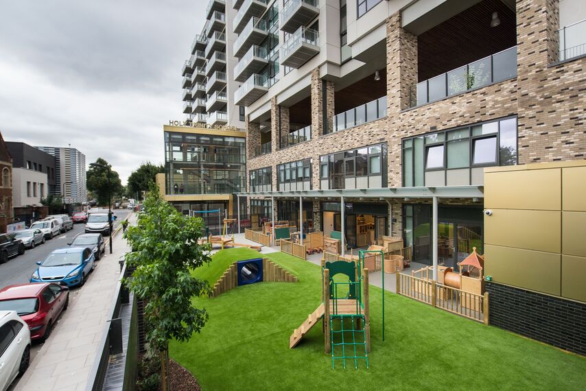 Vision 50 Doors, ConceptSystem 77 Windows, ConceptFolding 77 Sliding & Folding, CW 50 Standard Façades and CW 50 Façades - Apartmentcomplex Holy Trinity School and Vibe Apartments located in London, United Kingdom