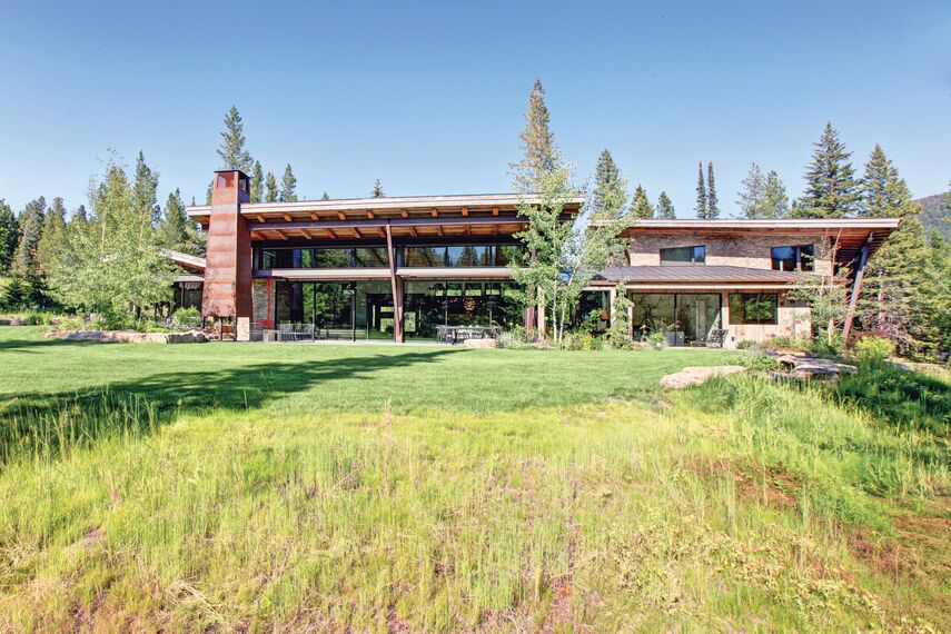 ConceptSystem 77 Windows, ConceptSystem 77 Doors, HiFinity Sliding & Folding and Purity Handles - Flying Star Residence located in Bridger Canyon, United States of America