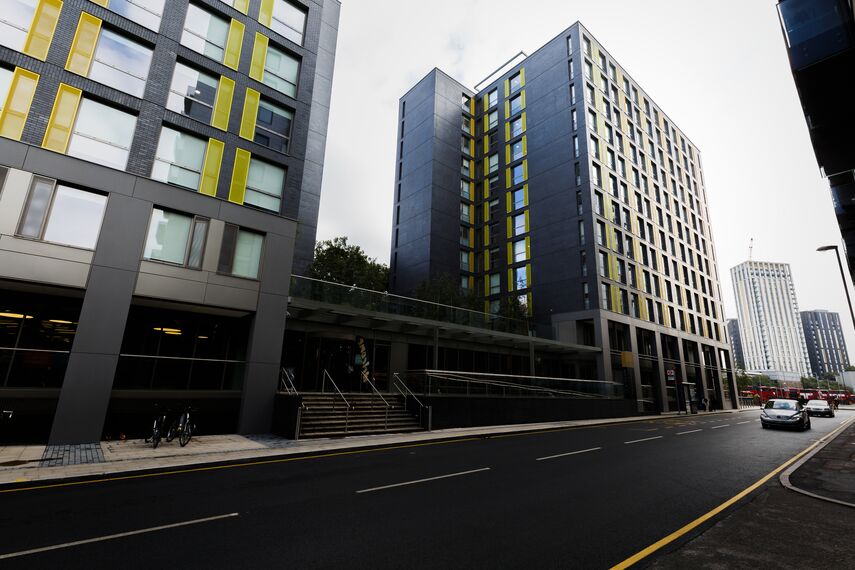 ConceptSystem 68 Doors and CW 50-HI Façades - Residental/Project Sherwood Court located in London, United Kingdom