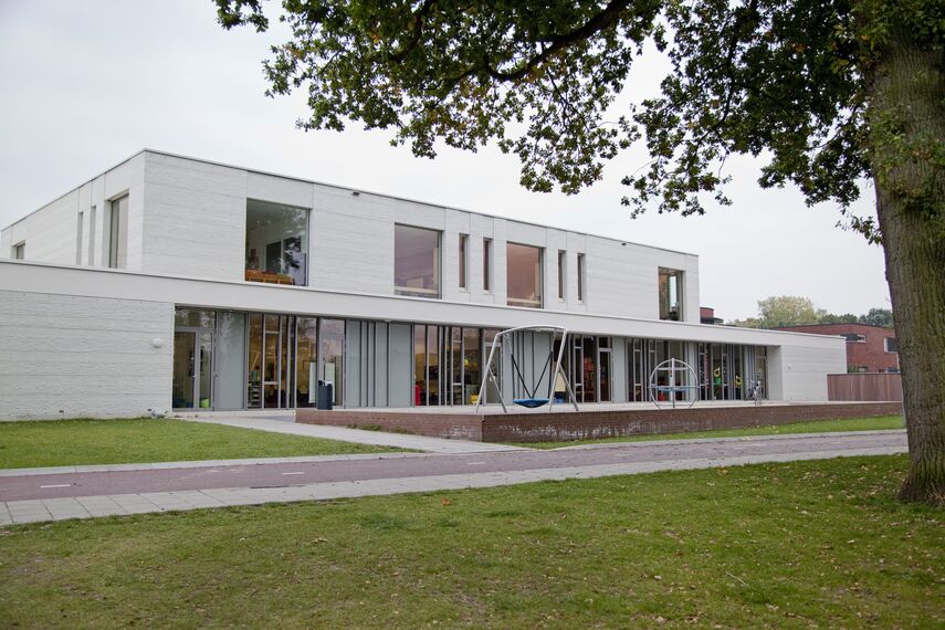 ConceptSystem 77 Doors, ConceptSystem 77 Windows and ConceptPatio 155 Sliding & Folding - School MFA De Heerd located in Heerde, The Netherlands