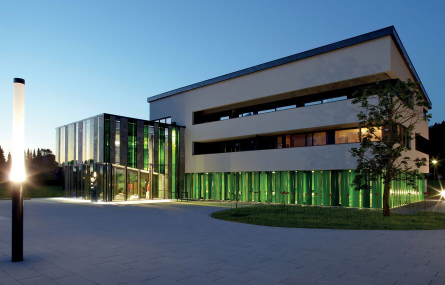 BriseSoleil 100 Solar Shading - Community centre Breitenwang Community Centre located in Breitenwang, Austria