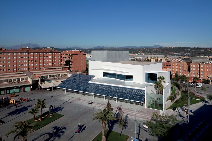 ConceptWall 50 Façades and BriseSoleil 100 Solar Shading - Office building Teatro municipal núria espert located in Sant Andreu de la Barca, Spain