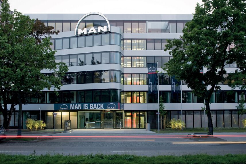 ConceptWall 86 Façades - MAN Corporate Centre located in München, Germany