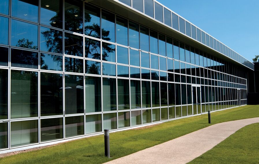 ConceptWall 86 Façades - College/University Insead located in Fontainebleau, France