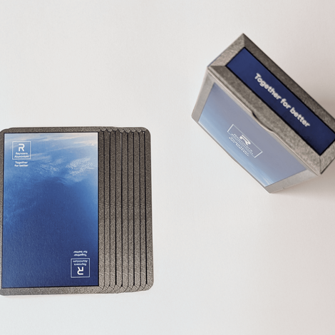 Cladding reynaers card game
