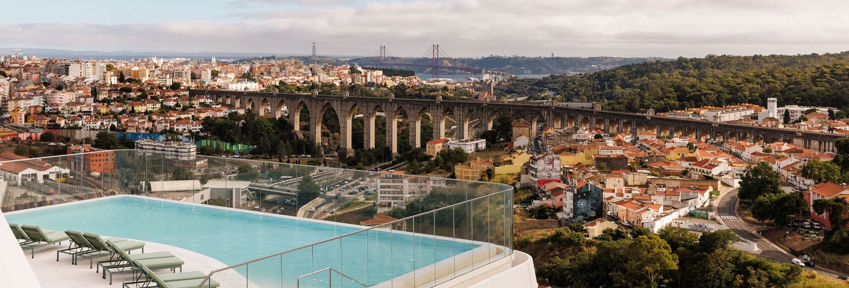 ConceptWall 60 Façades, ConceptSystem 77 Doors and CW 60 Hidden Vent Façades - Infinity located in Lisbon, Portugal