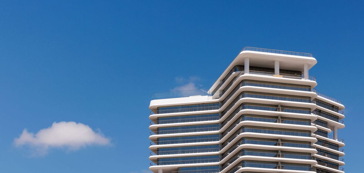 ConceptWall 60 Façades, ConceptSystem 77 Doors and CW 60 Hidden Vent Façades - Infinity located in Lisbon, Portugal