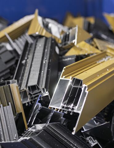 Pile of aluminium scraps.